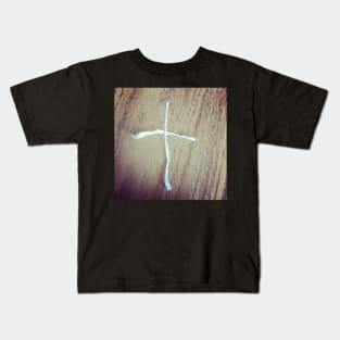 Straw Art Cross Kids T-Shirt